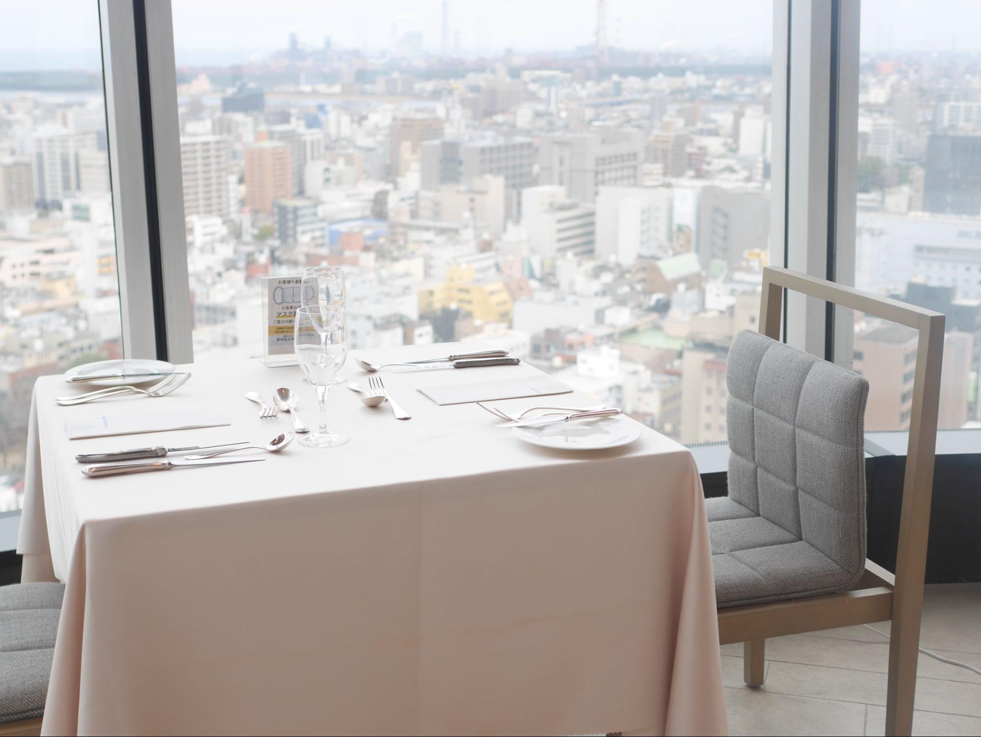 【ホテル日航 大分オアシスタワー】美しい景色を一望しながらランチ・ディナーが楽しめるフレンチレストランCiel Azur（シエルアジュール）