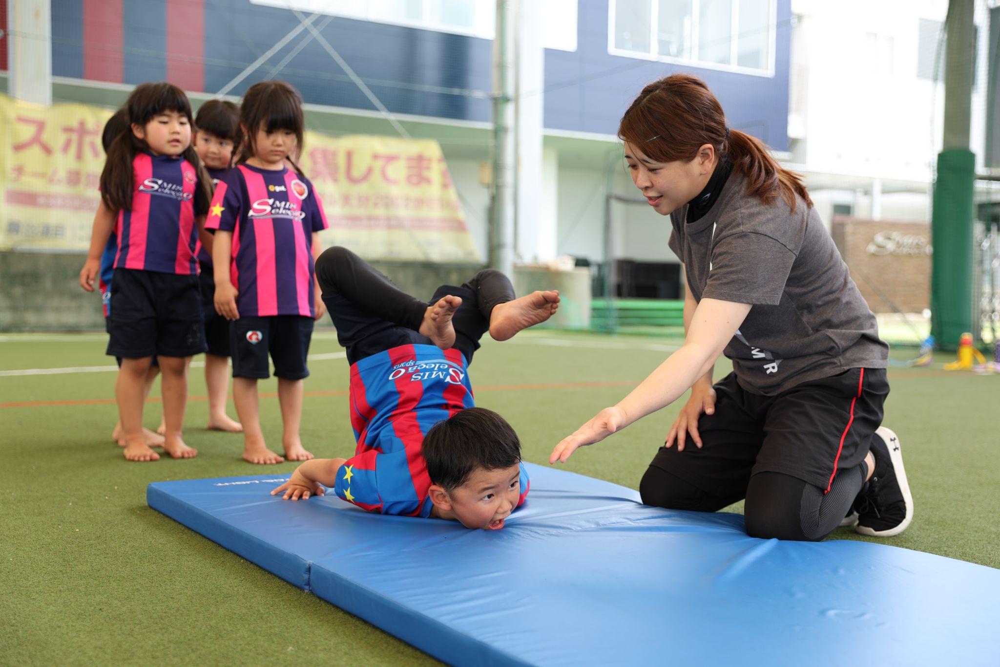 スマイスセレソンスポーツ幼児園　体育